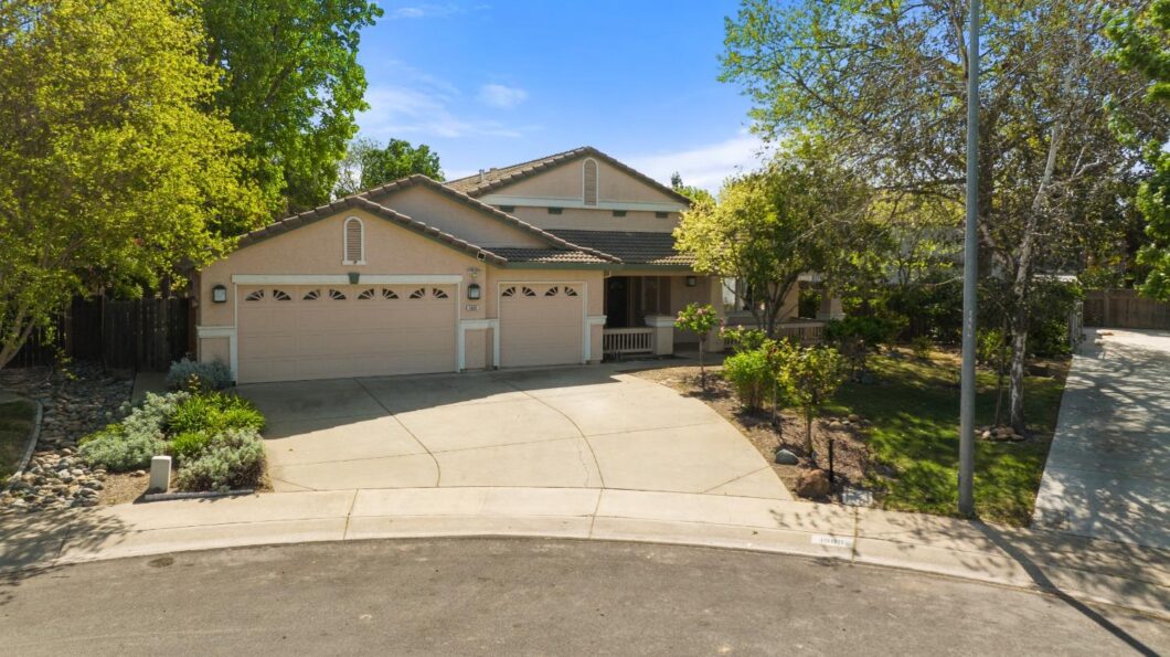 1989 Rocky Court Team Lee Real Estate